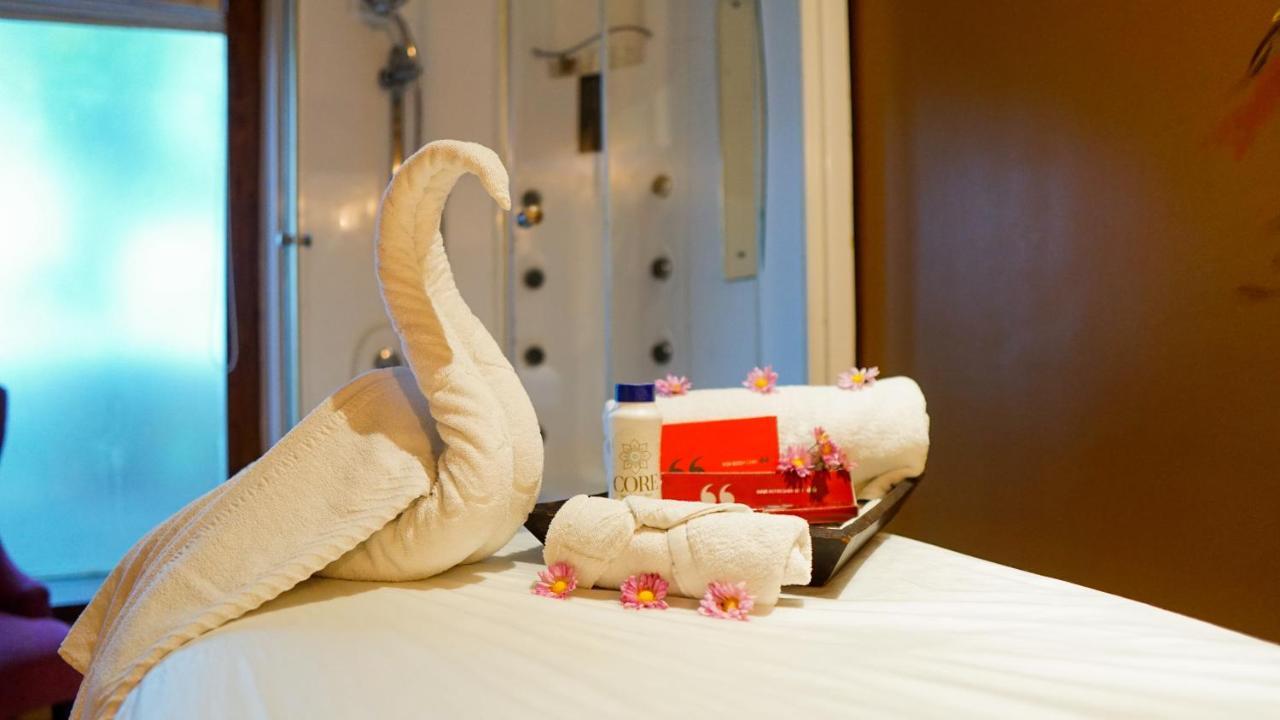 Hotel Centre Point Nagpur Dış mekan fotoğraf
