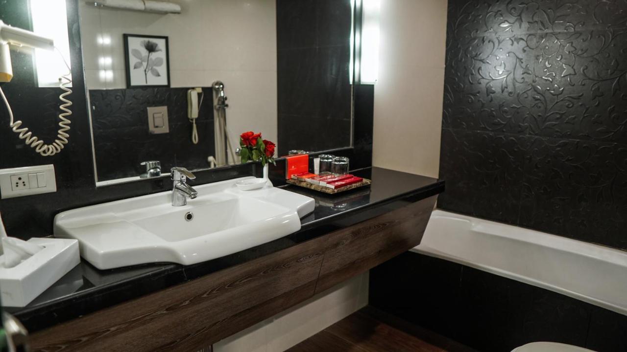 Hotel Centre Point Nagpur Dış mekan fotoğraf