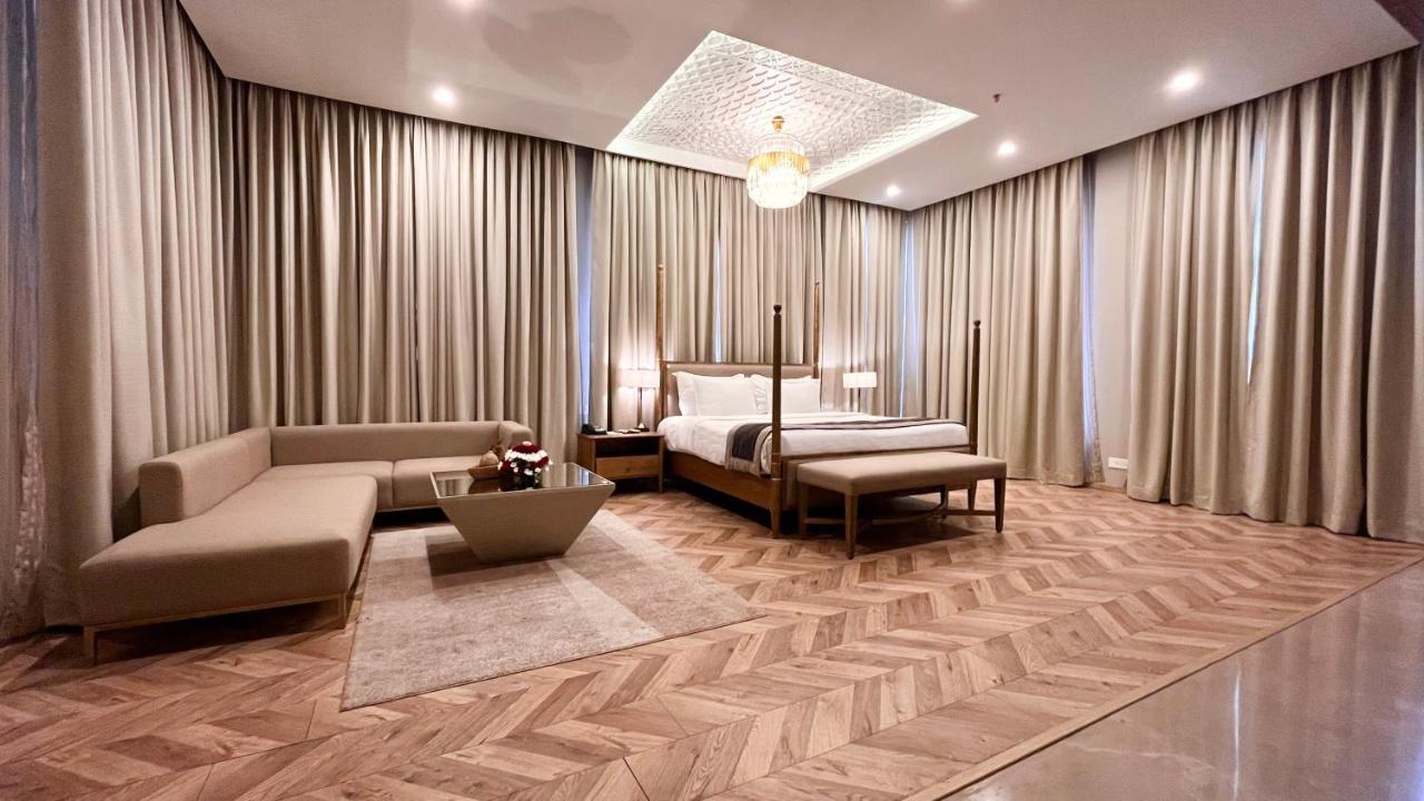 Hotel Centre Point Nagpur Dış mekan fotoğraf