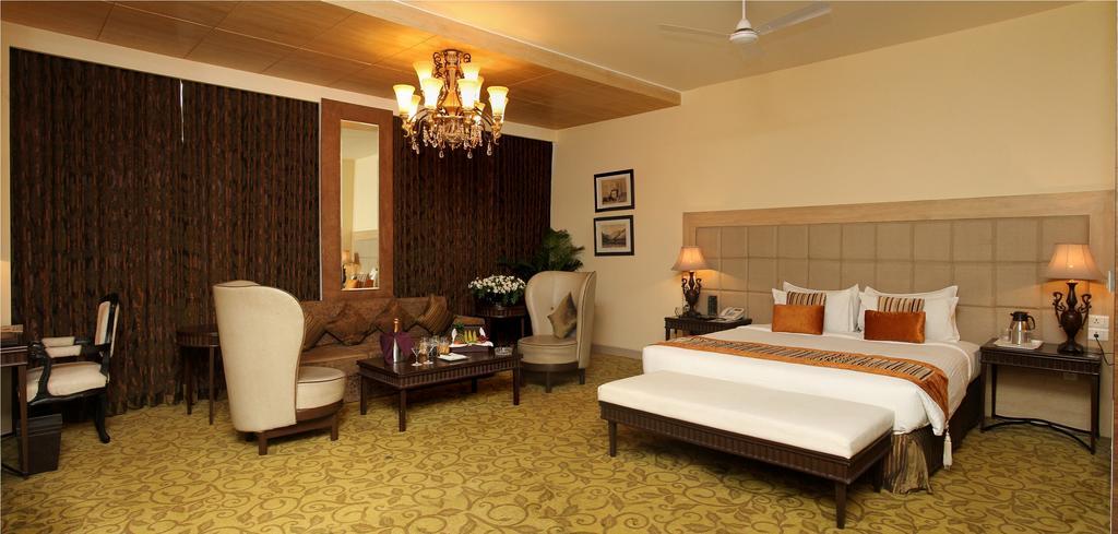 Hotel Centre Point Nagpur Dış mekan fotoğraf