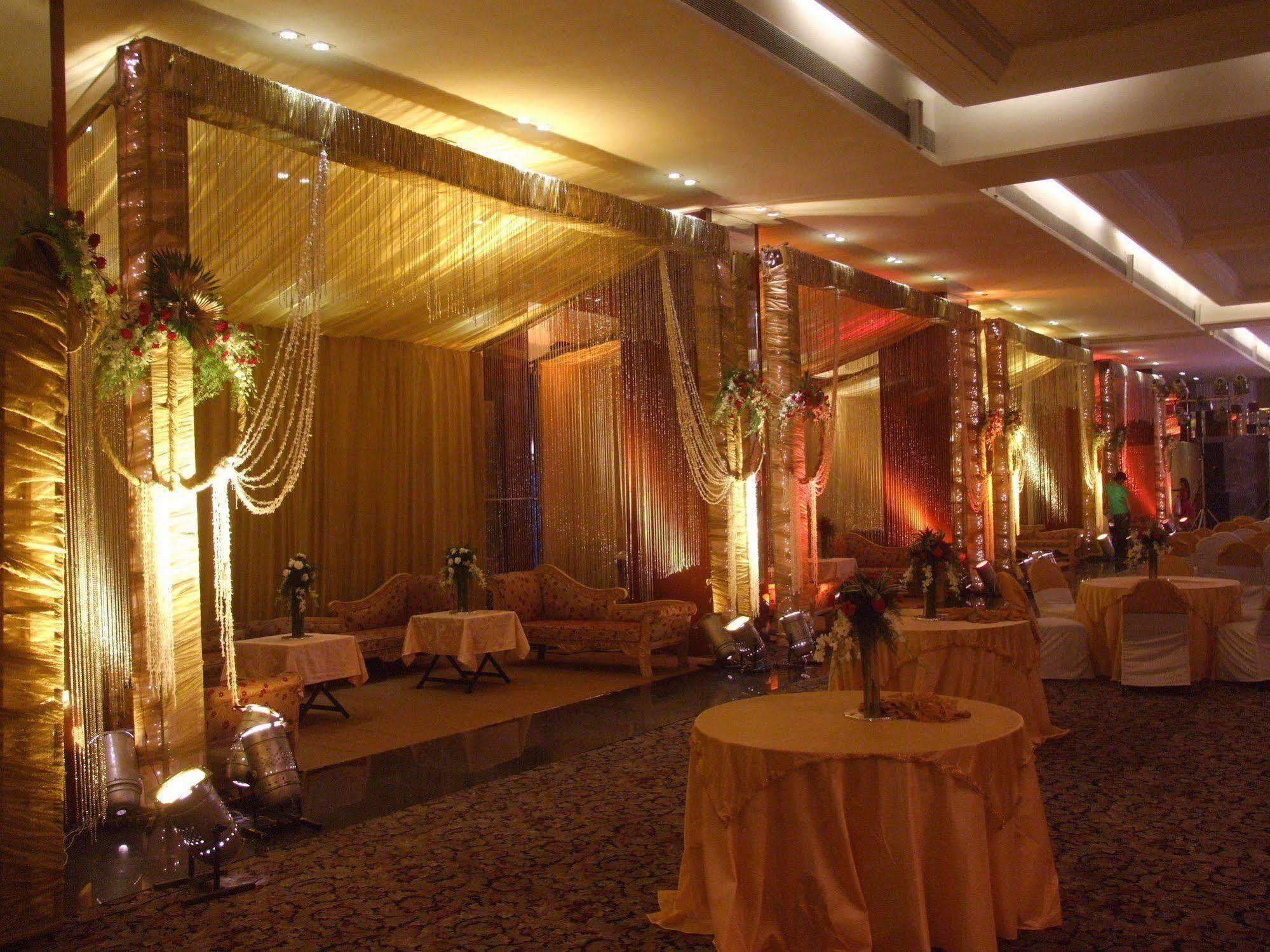 Hotel Centre Point Nagpur Dış mekan fotoğraf