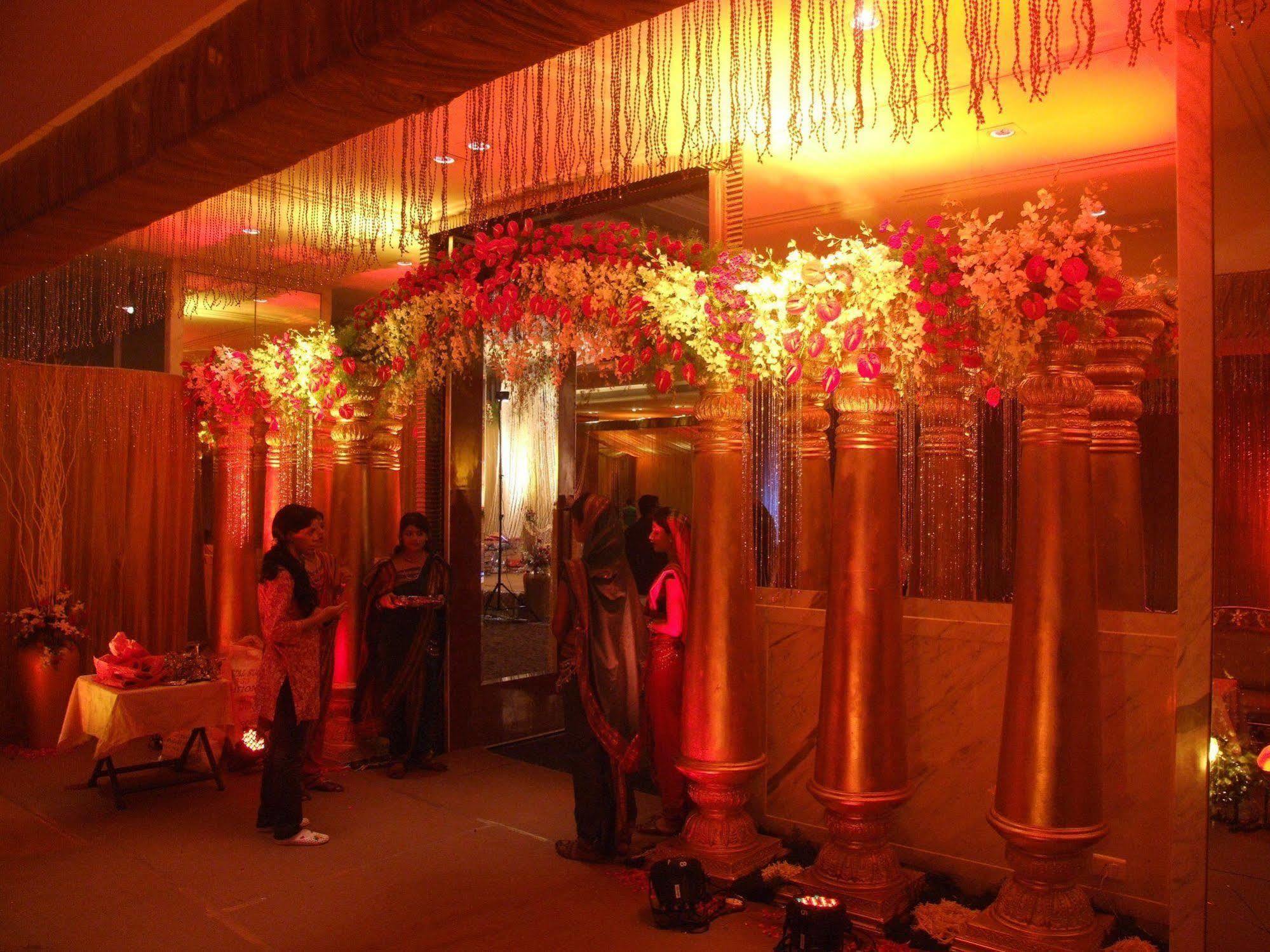 Hotel Centre Point Nagpur Dış mekan fotoğraf